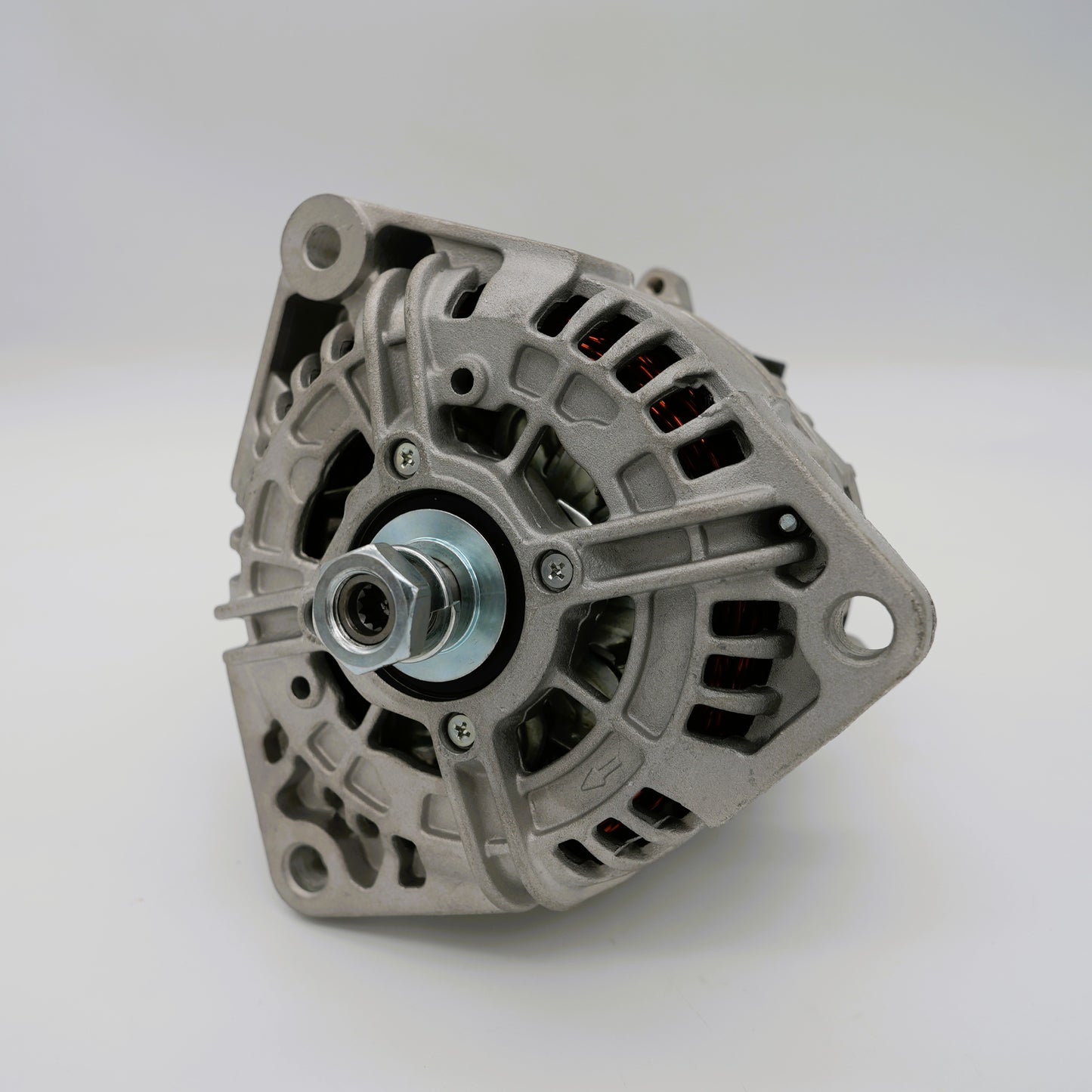WCP OM906 24V 100A Alternator